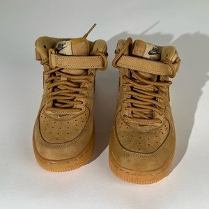 Nike Force 1 LV8 Size 12.5C  wheat 859337-200